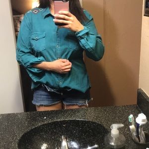 Cute shirt! Never worn , still with tags